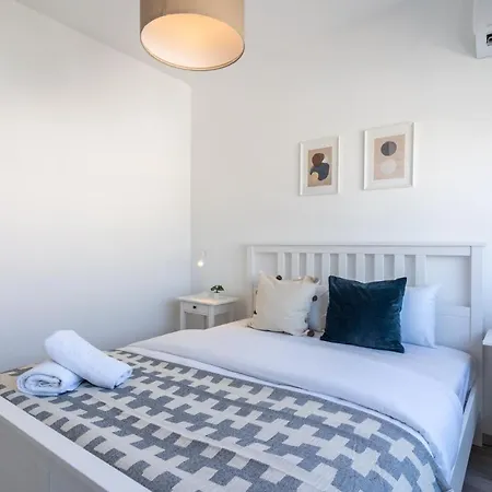 Hermes 2-bedroom In Apartment