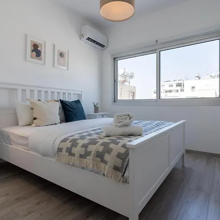 Hermes 2-bedroom In Apartamento *