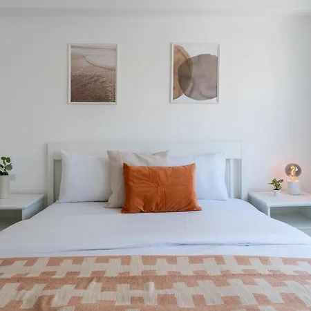 דירה Hermes 2-bedroom In *