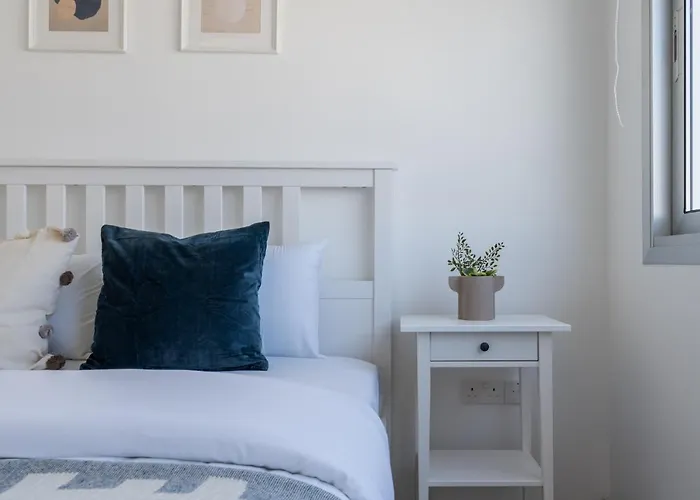 Hermes 2-bedroom In アパート ラルナカ