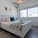 Hermes 2-bedroom In Apartament *